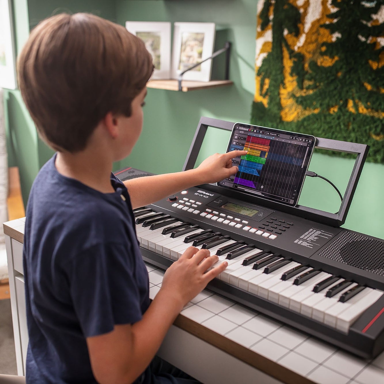 Read more about the article The Advantages of Learning Piano as a Child